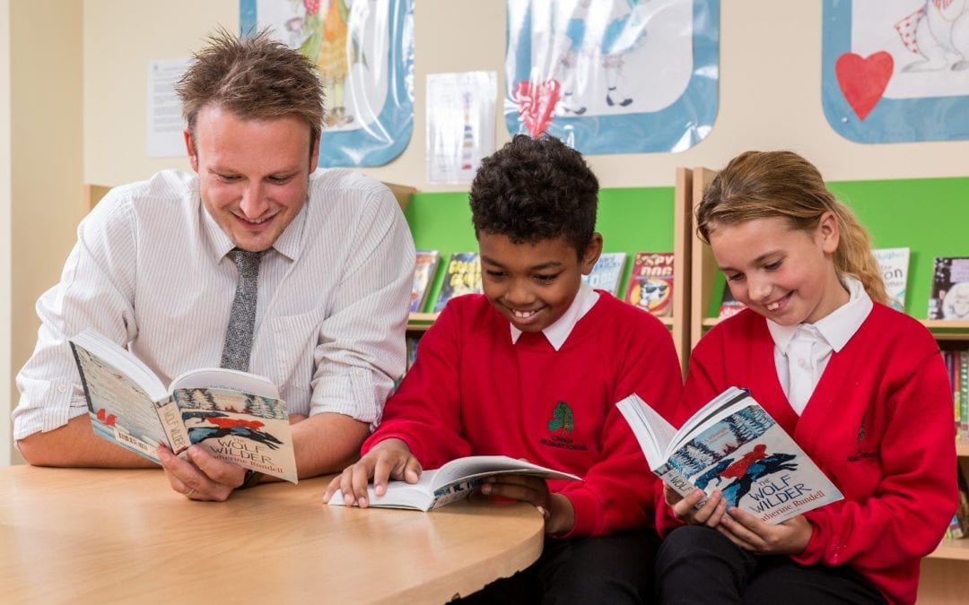 Reading Teachers = Reading Pupils